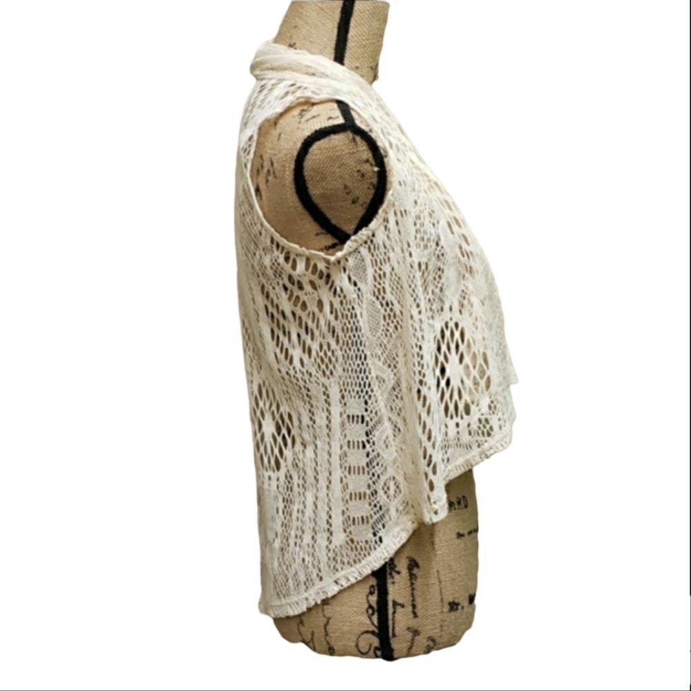 Xhilaration Lace Vest Ivory Color - Picture 7 of 13